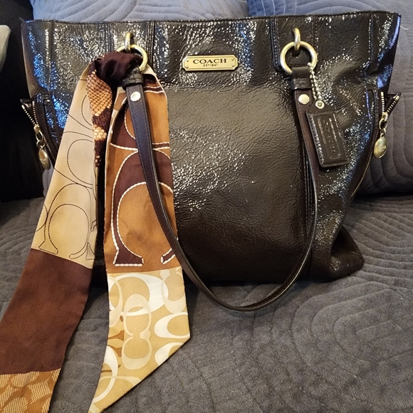 Coach Mohogany Patent Leather Gallery Tote - Picture 9 of 9